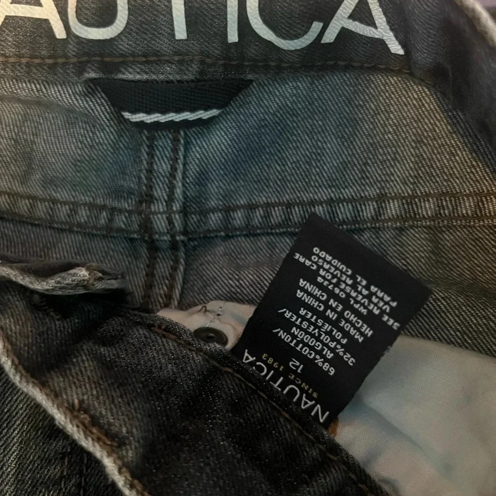 Nautica, 12 straight leg , regular cut jean, zipper front‎ closure W=26”, L=36”